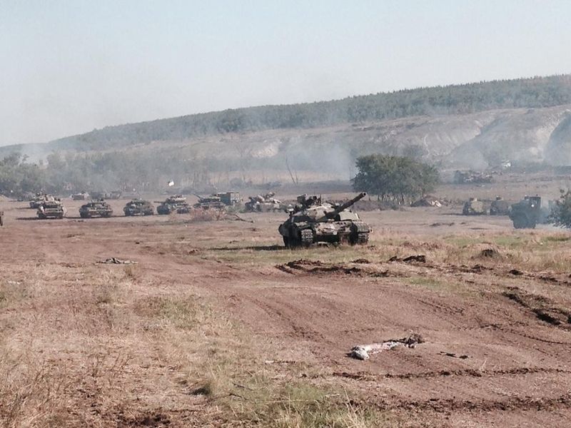 Abandoned T-64 Bulat tanks near Lugansk.jpg