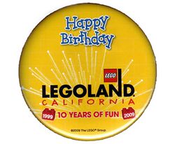 Pin49-Legoland California Happy Birthday.jpg