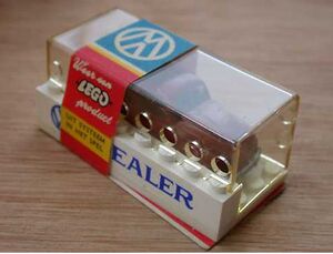 261a VW Beetle Showroom original box.jpg