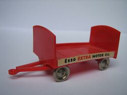 252 Trailer Esso Extra Motor Oil.jpg