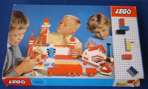 060-Basic Building Set in Cardboard.jpg