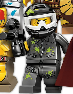 Paintball Player Minifigure.png