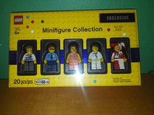 TRUMinifigureCollectionVolumeOne2013.jpg