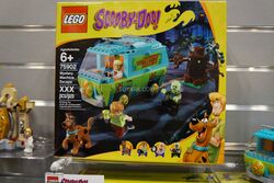 Toy-Fair-2015-LEGO-Scooby-019.jpg