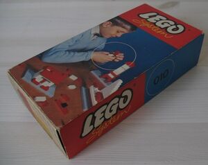 010-1-Basic Building Set in Cardboard.jpg
