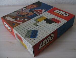 020-Basic Building Set in Cardboard.jpg