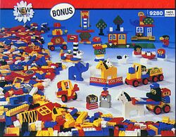 9280 Giant LEGO Dacta Basic Set.jpg