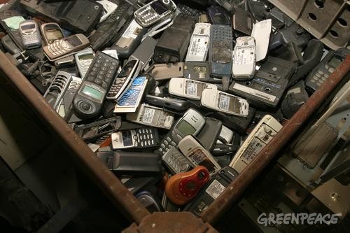 Old-mobile-phones-e-waste.jpg