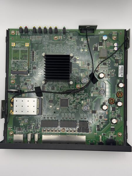 File:WatchGuard Firebox T35-W Internal.jpeg