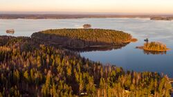 Maisema Lohjanjärvelle Huhtasaaresta.