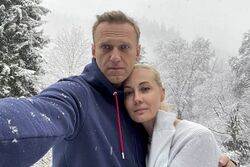 Alexei Navalny and his wife, Yulia Navalnaya, in Germany in 2021.jpg