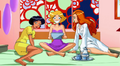 (Totally Spies Ep Baddies on a Blimp) (3).png