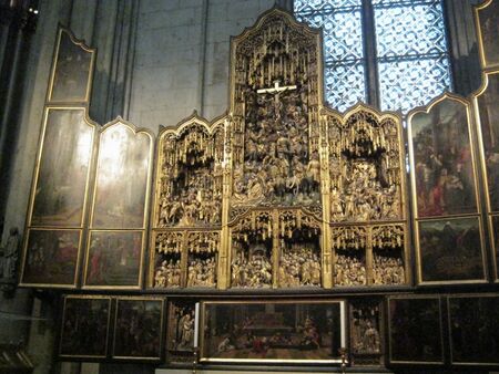 Agilolphusaltar Kölner Dom.jpg