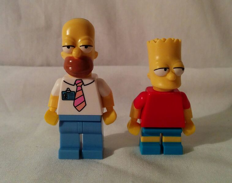 File:ToaMeiko 71006 Review bag1minifigs.jpg