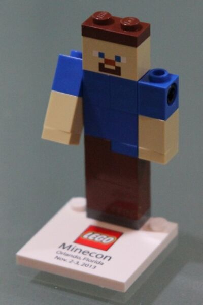 File:MineCon Steve.jpg