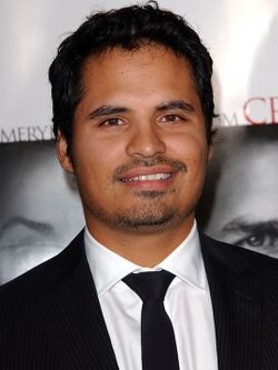 Actor-Michael-Peña.jpg