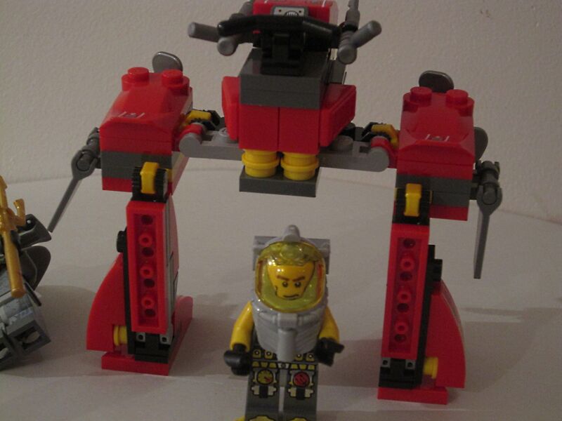 File:7977 Vehicle Back.jpg