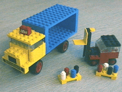 381-Lorry and Fork Lift Truck.gif