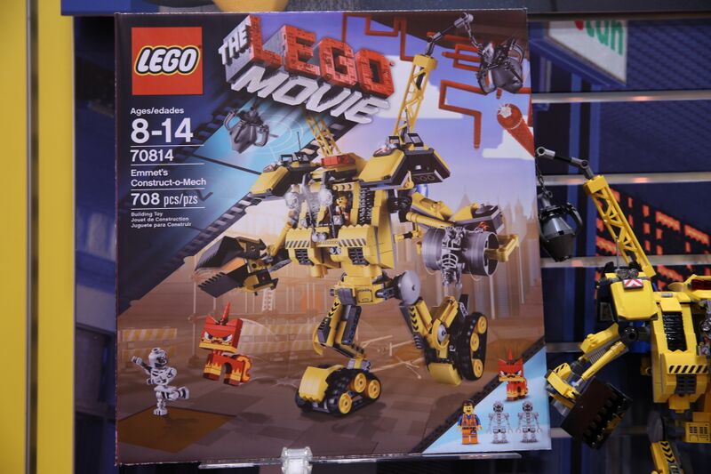 File:FBTB-Emmet-Mech-Box-TFNY14.jpg