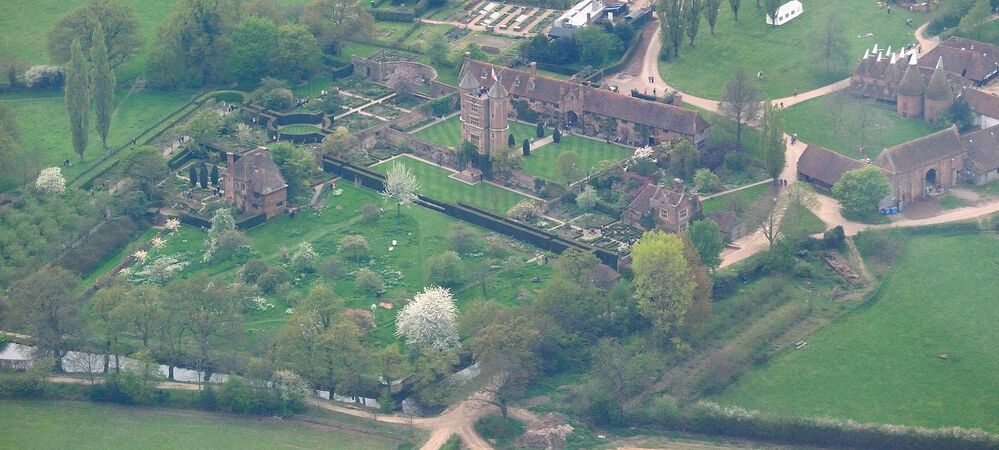 Sissinghurst Castle Garden aerial view.jpg