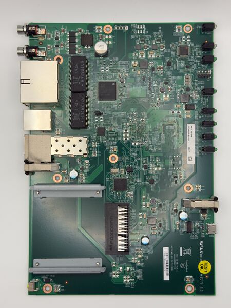 File:Sophos SD-RED 20 Top.jpeg