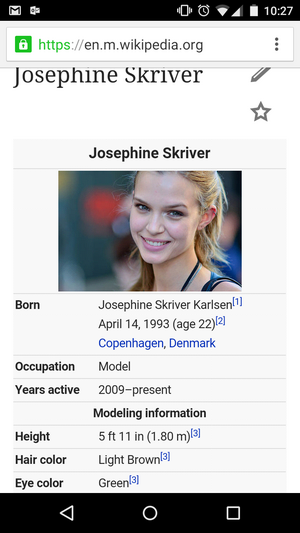 Josephine skriver.png