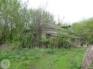 Заброшенный дом в посёлке (2023)